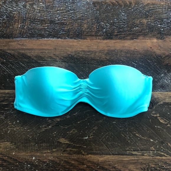 Victoria’s Secret Bikini Top - Picture 1 of 3